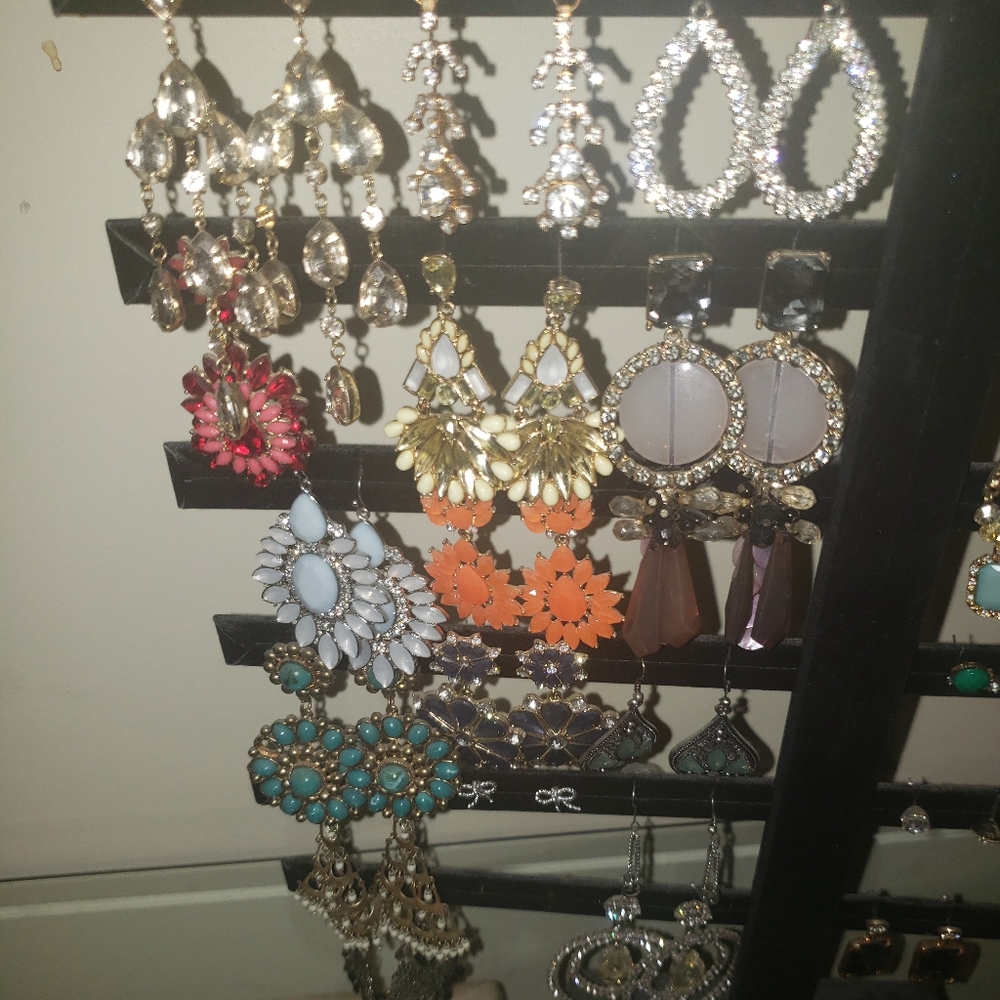 any earring on stand